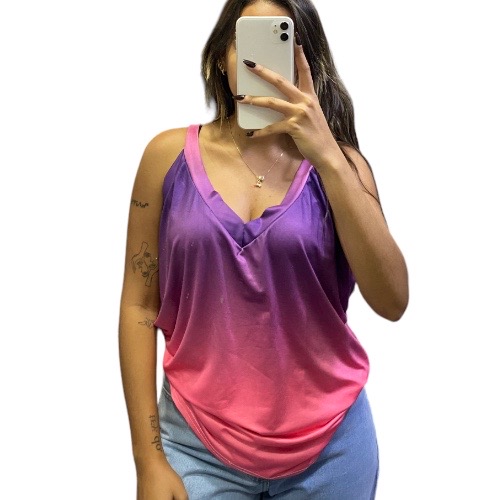 Blusa con degrades morado a fucsia